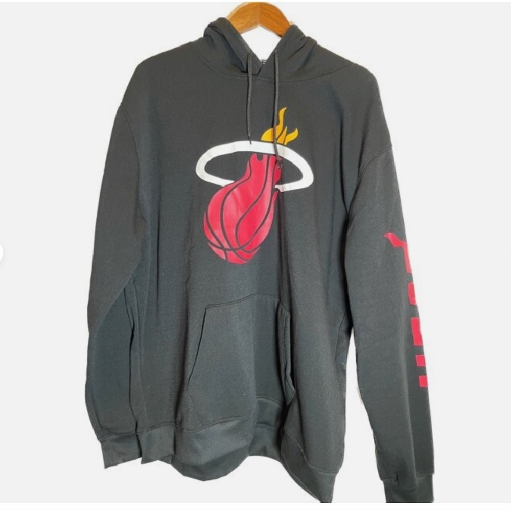 NBA‎ Miami Heat Sweatshirt Mens 2XL Black NBA Basketball Graphic Hoodie Pullover
